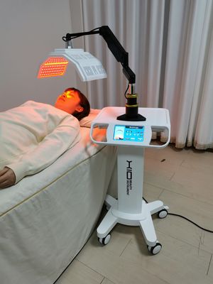 7 ألوان آلة علاج الوجه بالضوء LED التجارية للعيادة الطبية